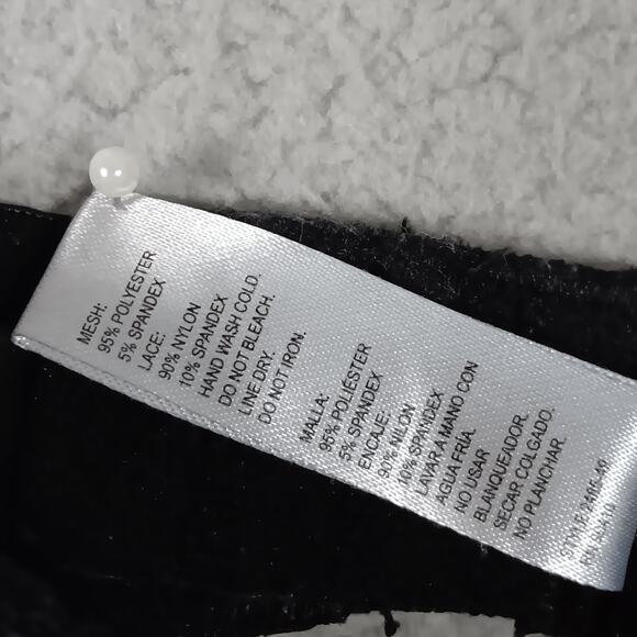 Marilyn Monroe Bodysuit Size Medium Black Mesh Padded Bra Adjustable Straps Lace - Picture 6 of 6